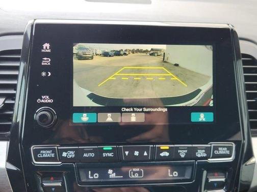 White 2023 Honda Odyssey Sport