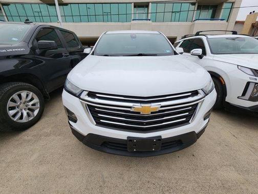 2022 Chevrolet Traverse LT Cloth