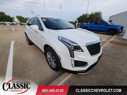Crystal White Tri-Coat 2021 Cadillac XT5 Premium Luxury