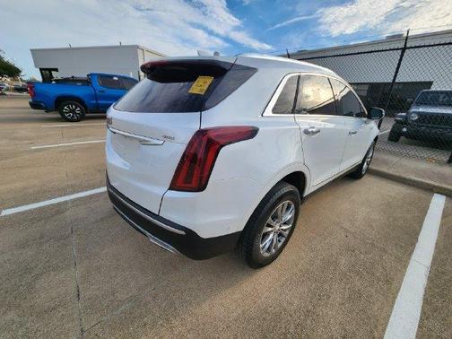 Crystal White 2021 Cadillac XT5 Premium Luxury