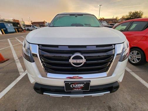 2024 Nissan Pathfinder Platinum
