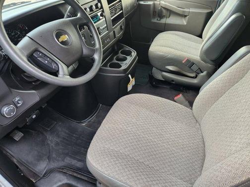 2024 Chevrolet Express 3500 LS