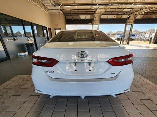 2018 Toyota Camry SE