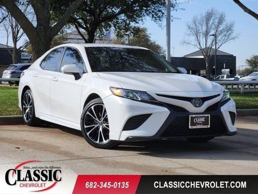 2018 Toyota Camry SE