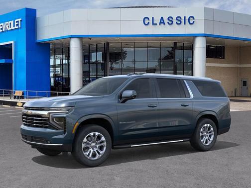 2025 Chevrolet Suburban LT