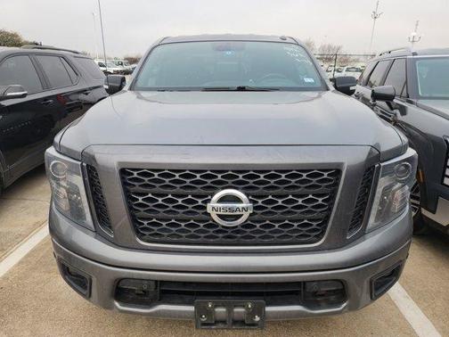 2018 Nissan Titan SV