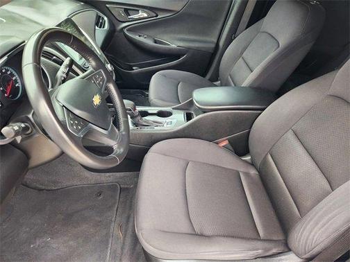 Summit White 2022 Chevrolet Malibu RS