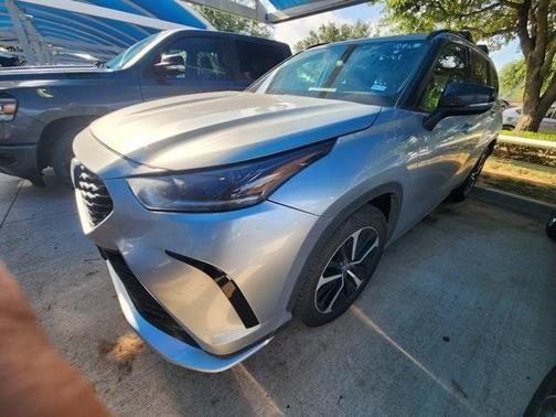 2022 Toyota Highlander XSE