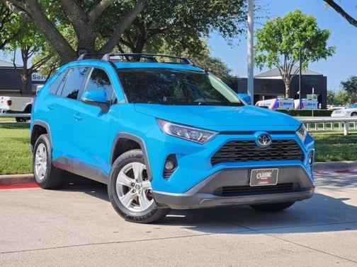 2020 Toyota RAV4 XLE