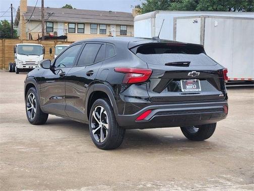 Mosaic Black Metallic 2024 Chevrolet Trax 1RS