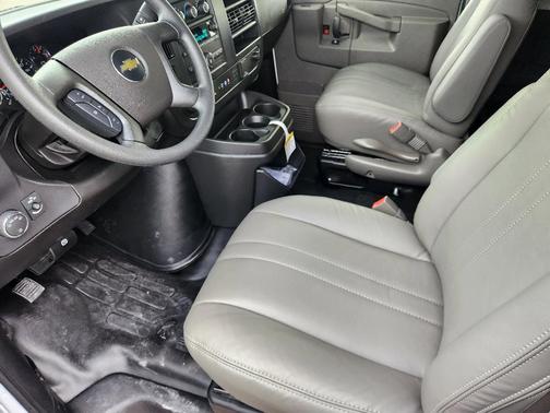 2025 Chevrolet Express 2500 Work Van