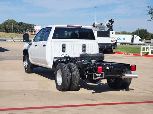2026 Chevrolet Silverado 3500 WT