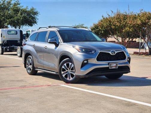 2025 Toyota Highlander Hybrid XLE