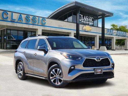 2025 Toyota Highlander Hybrid XLE