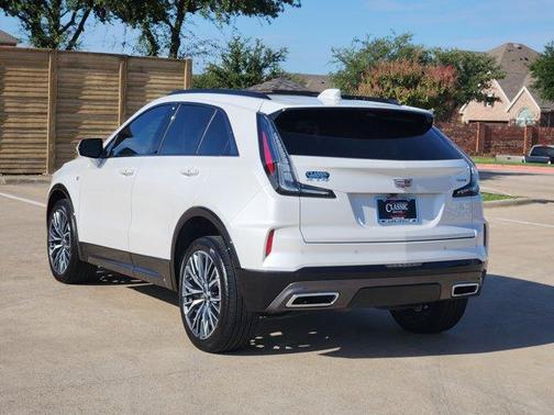 2024 Cadillac XT4 Sport