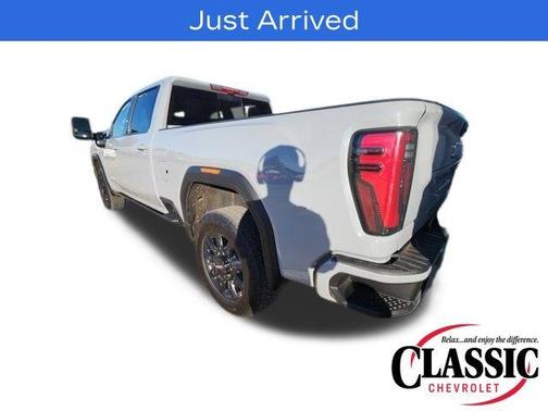 2024 GMC Sierra 2500 AT4