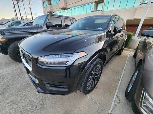 2020 Volvo XC90 T6 Momentum 7 Passenger
