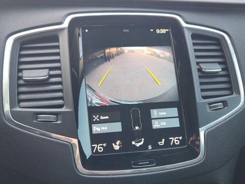2020 Volvo XC90 T6 Momentum 7 Passenger