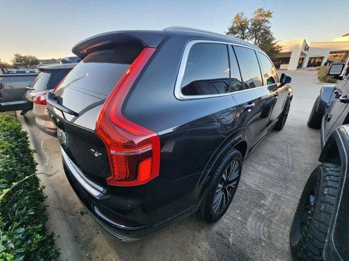 2020 Volvo XC90 T6 Momentum 7 Passenger