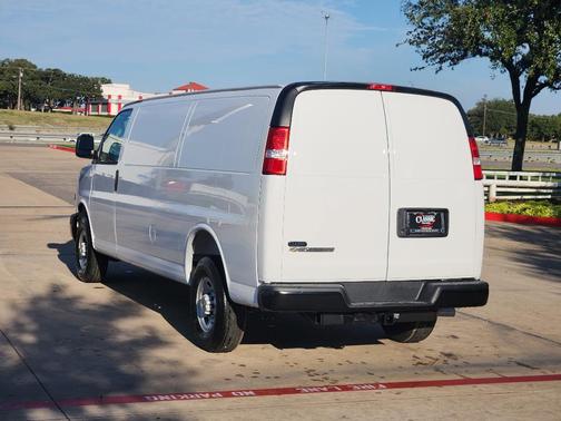 2025 Chevrolet Express 2500 Work Van