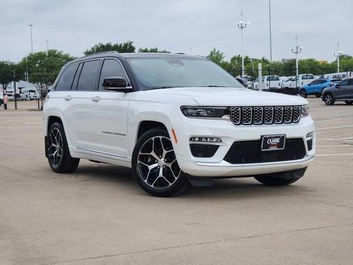 Bright White Clearcoat 2024 Jeep Grand Cherokee Summit