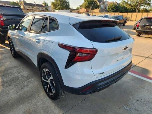Summit White 2024 Chevrolet Trax 1RS