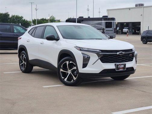Summit White 2024 Chevrolet Trax 1RS