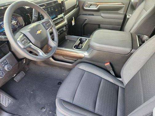 2025 Chevrolet Silverado 3500 LT