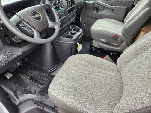 2025 Chevrolet Express 2500 Work Van