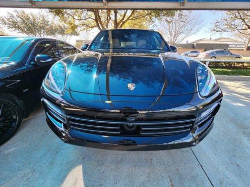 2022 Porsche Cayenne Platinum Edition