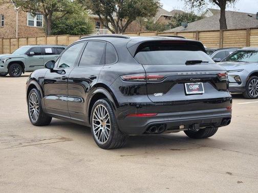 2022 Porsche Cayenne Platinum Edition