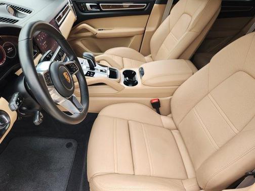 2022 Porsche Cayenne Platinum Edition