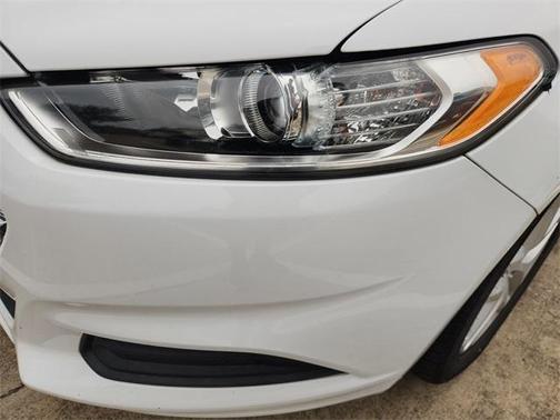 Oxford White 2014 Ford Fusion SE