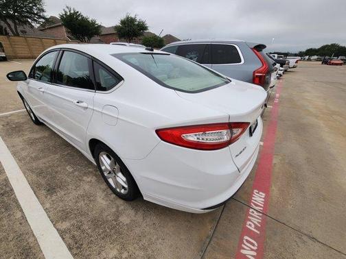 Oxford White 2014 Ford Fusion SE