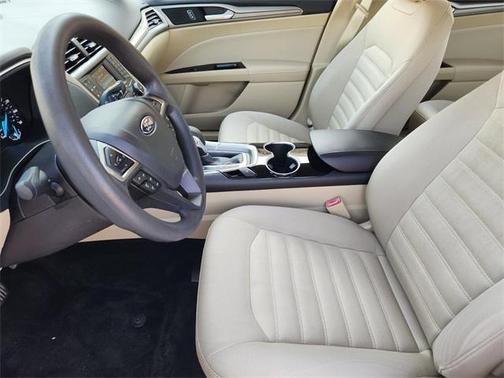 Oxford White 2014 Ford Fusion SE