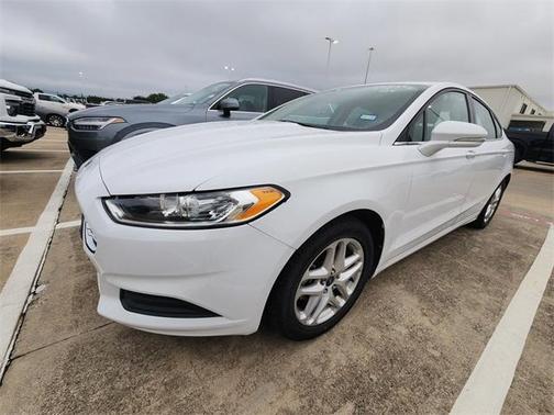 Oxford White 2014 Ford Fusion SE