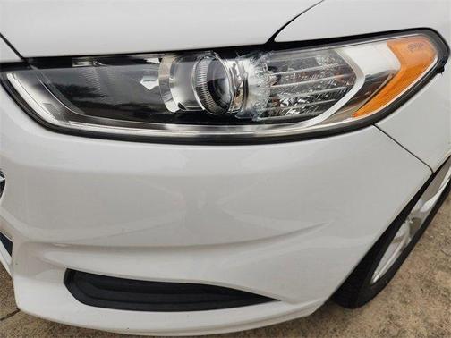 Oxford White 2014 Ford Fusion SE