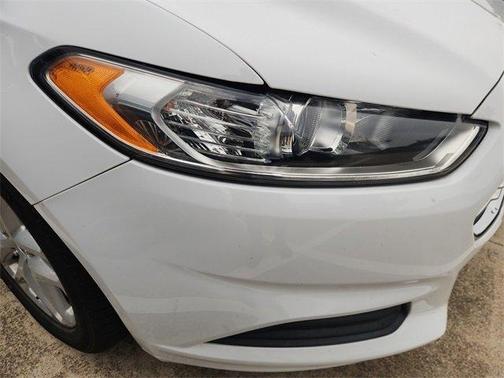 Oxford White 2014 Ford Fusion SE