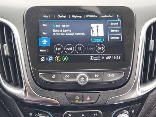 Iridescent Pearl Tricoat 2024 Chevrolet Equinox Premier