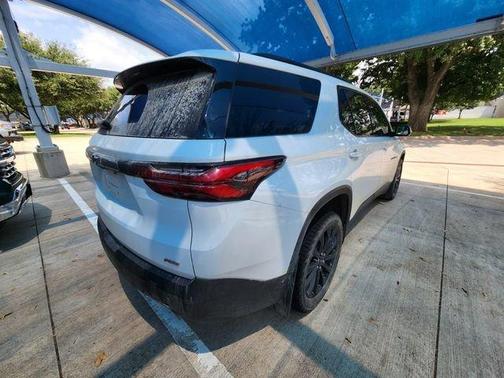 Summit White 2022 Chevrolet Traverse RS