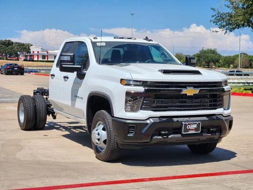Summit White 2026 Chevrolet Silverado 3500 WT