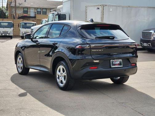 8 BALL 2025 Dodge Hornet GT