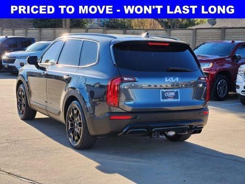 Gravity Gray 2022 Kia Telluride SX