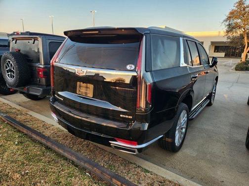 2023 Cadillac Escalade Luxury