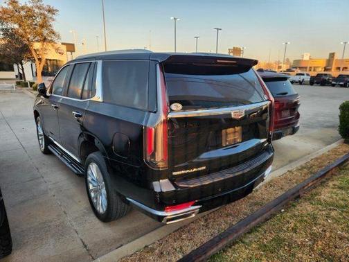 2023 Cadillac Escalade Luxury