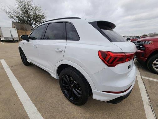 2024 Audi Q3 45 S line Premium