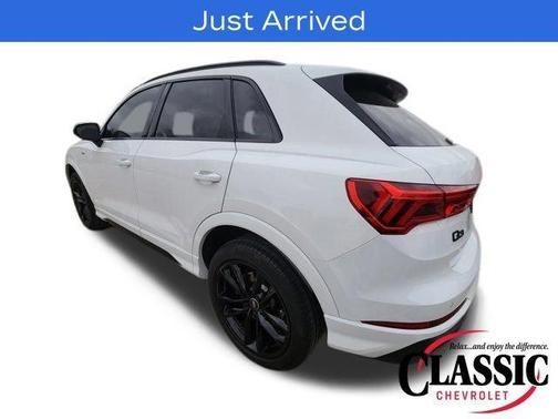 2024 Audi Q3 45 S line Premium