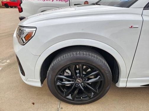 2024 Audi Q3 45 S line Premium