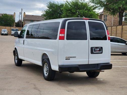 2025 Chevrolet Express 3500 LS