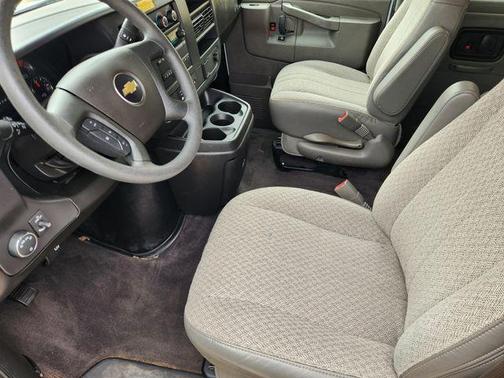 Summit White 2025 Chevrolet Express 3500 LS
